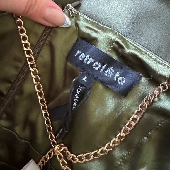 Retrofete Easton Dress in Army Green Size Large Mini Chain Straps Sleeveless NWT - Picture 7 of 10